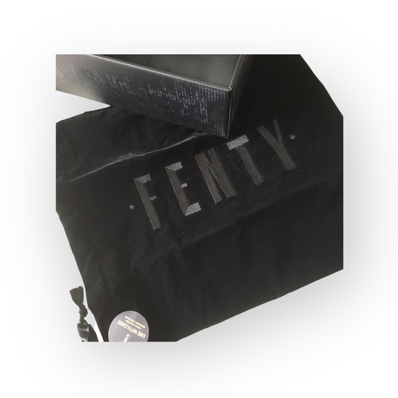 new Fenty Puma ✰ Drawstring Embroidered Black Velvet Logo Dustbag ✰ Rihanna RiRi - Picture 3 of 16